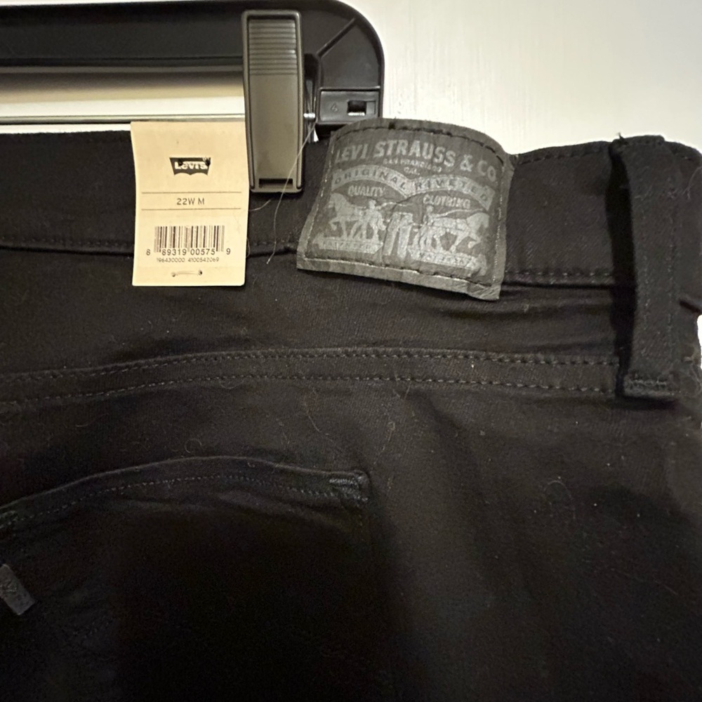 NWT Women’s Levi's 311 Shaping Skinny Black Jeans, Size 22W - Picture 8 of 8